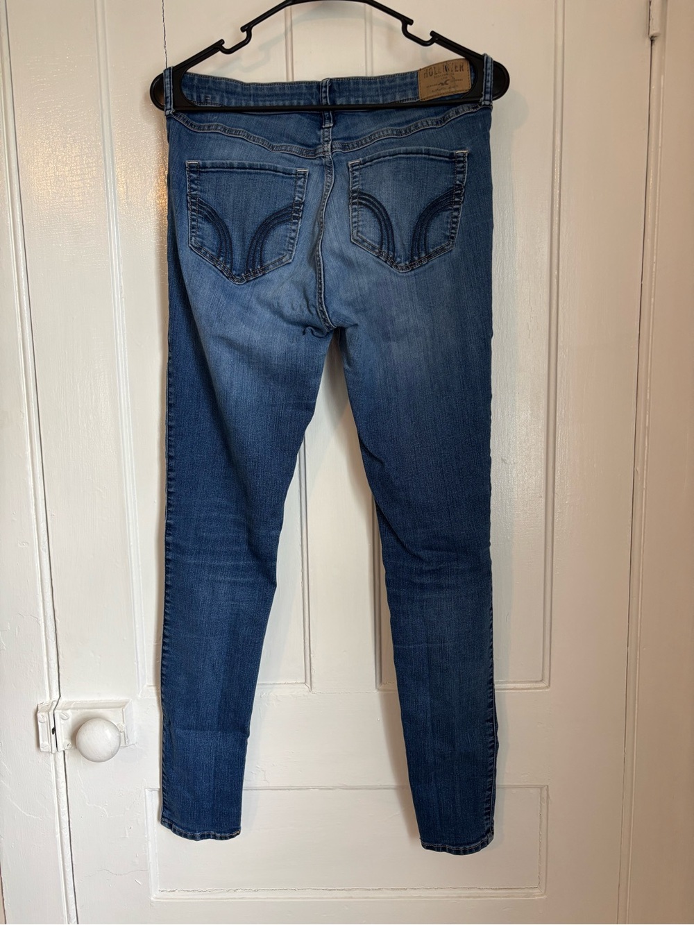 Hollister Women's Dark Blue Skinny Jeans - Picture 2 of 2